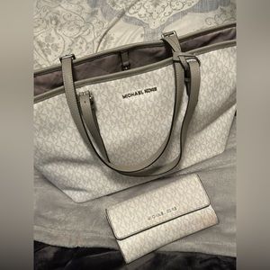 Micheal Kors Grey Tote Bag + Matching Wallet